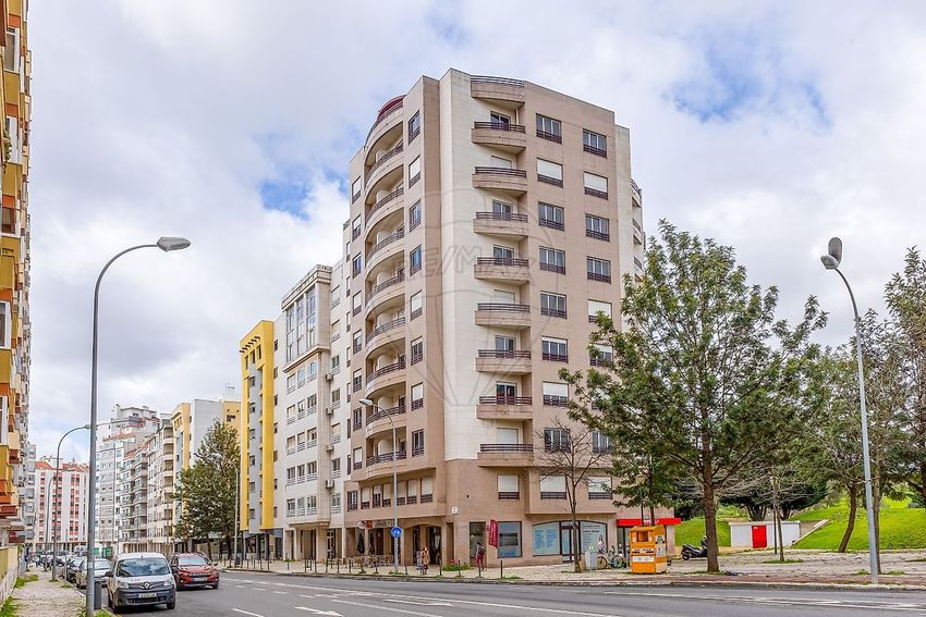 出租公寓 t3在Avenida do Colégio Militar