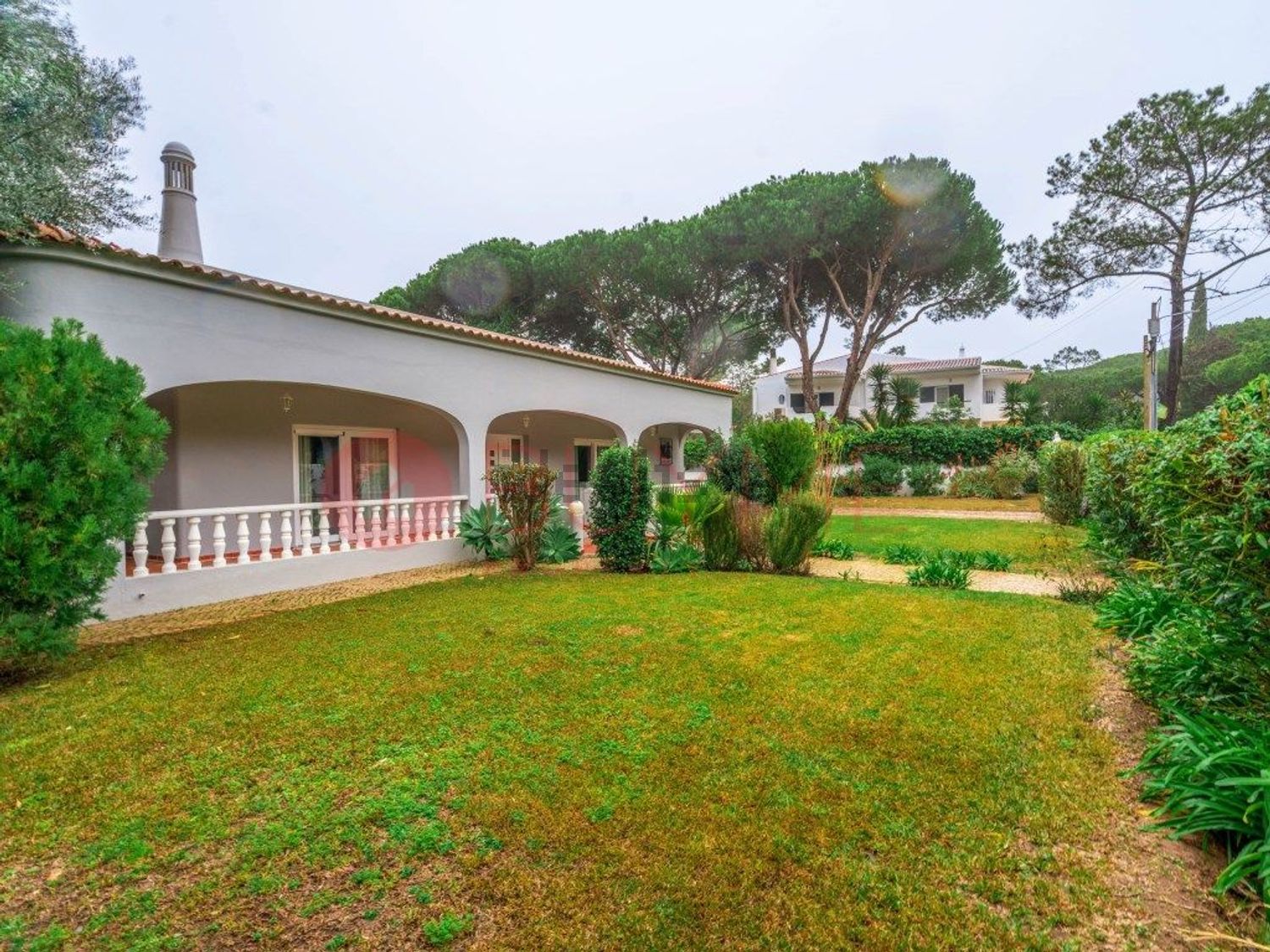 出租小楼房或独栋别墅在Quinta do Lago - Pinheiros Altos - 外立面