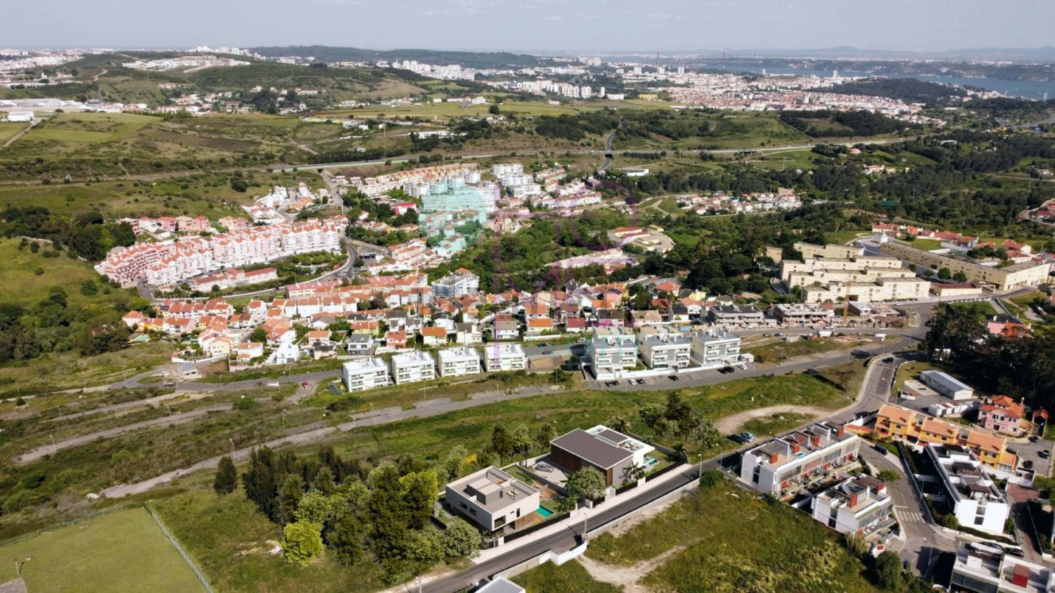 小楼房或独栋别墅出售在Caminho da Serra - 视线