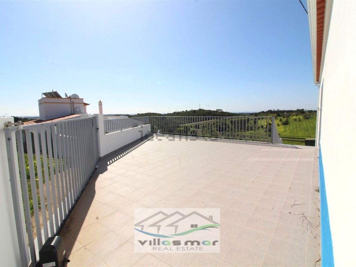 小楼房或独栋别墅出售在Centro de Castro Marim - 阳台