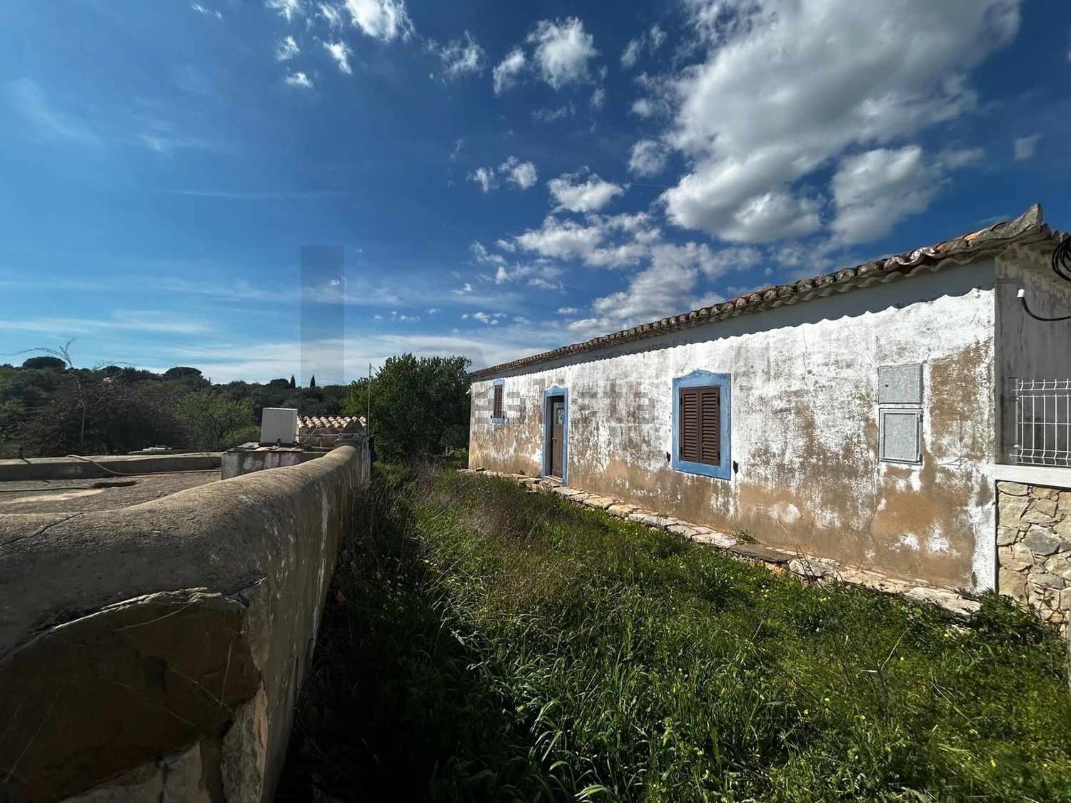 小楼房或别墅出售在Rua Inácio José de Mendonça, 9 - 外立面