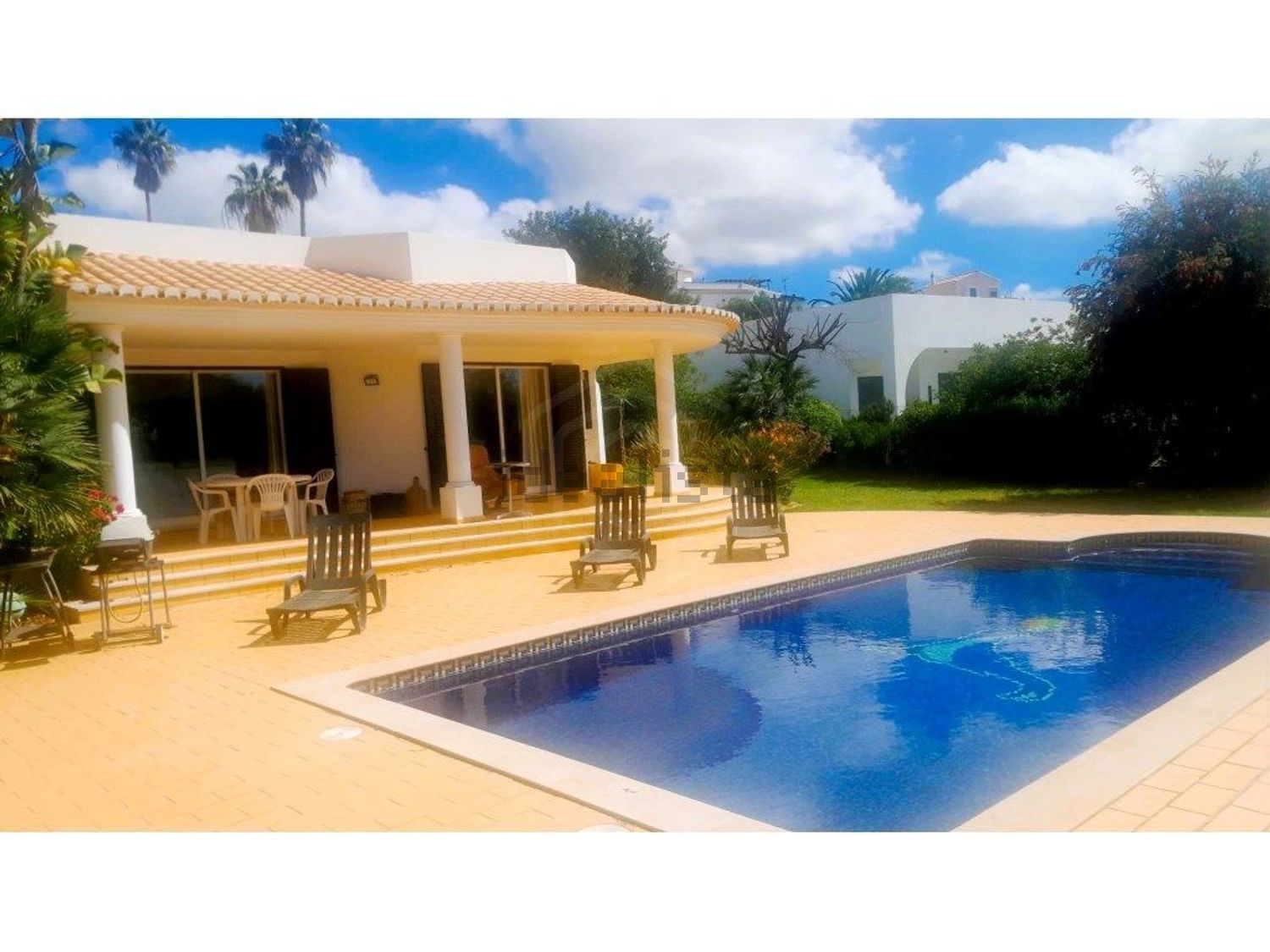 小楼房或独栋别墅出售在Clube Albufeira - 游泳池