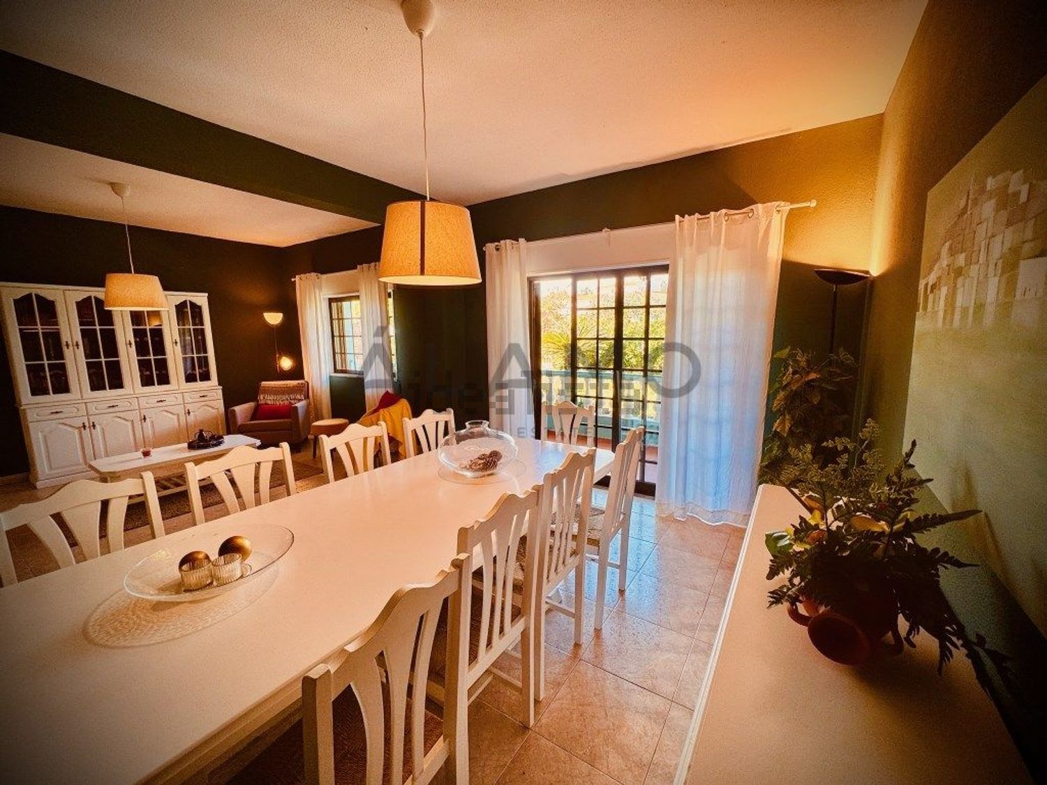 出租小楼房或独栋别墅在São Clemente - 客厅