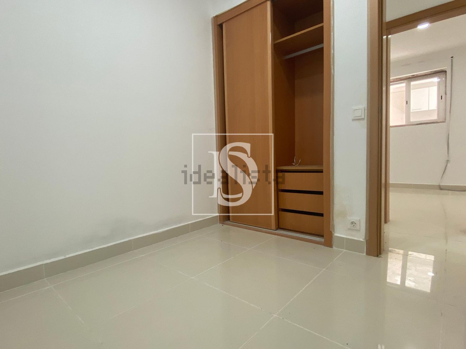 小楼房或独栋别墅出售在Carcavelos Centro - 试衣间