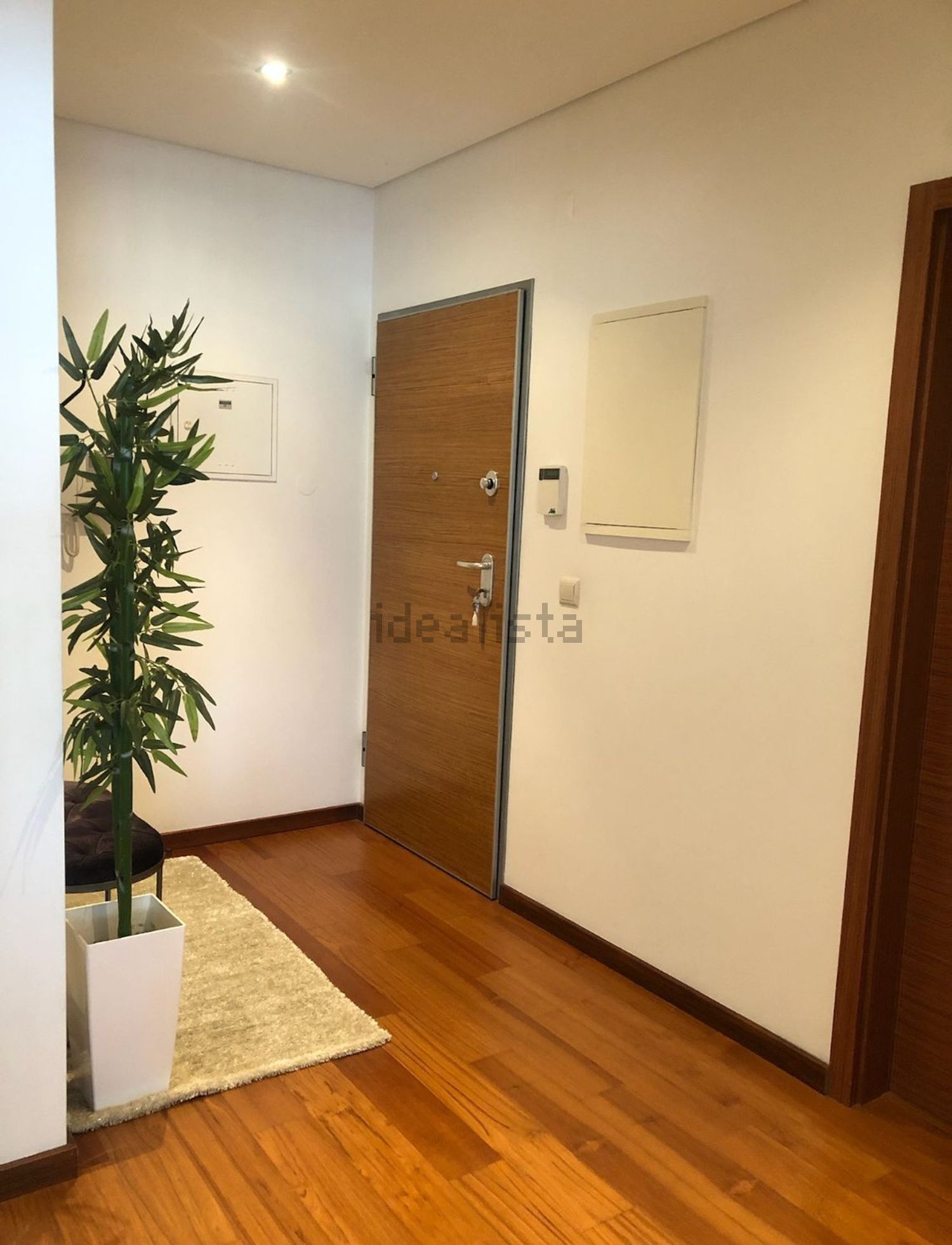 公寓 t2出售在Avenida Doutor Sá Carneiro, 8 - 前厅