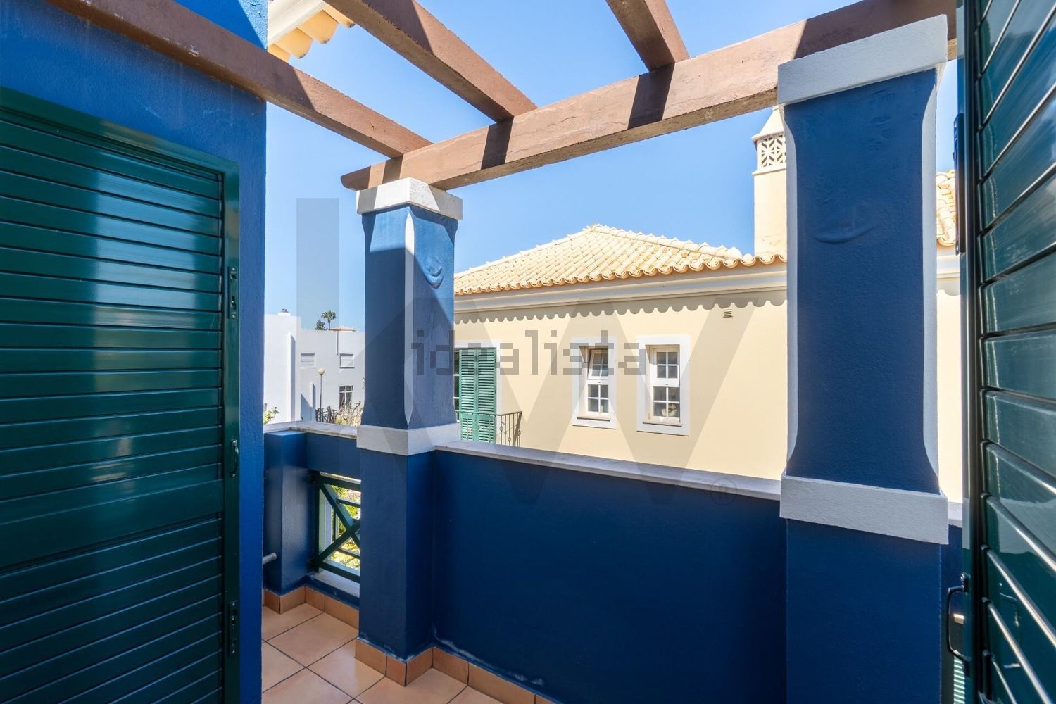 小楼房或独栋别墅出售在Rua Clube Desportivo do Montenegro, 29 - 外立面