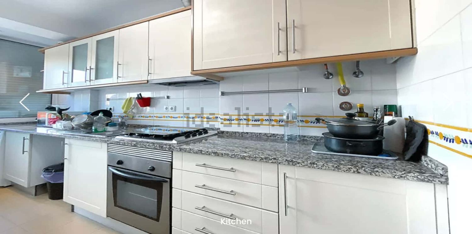 出租房间在Avenida Gomes Pereira, 37 - 厨房