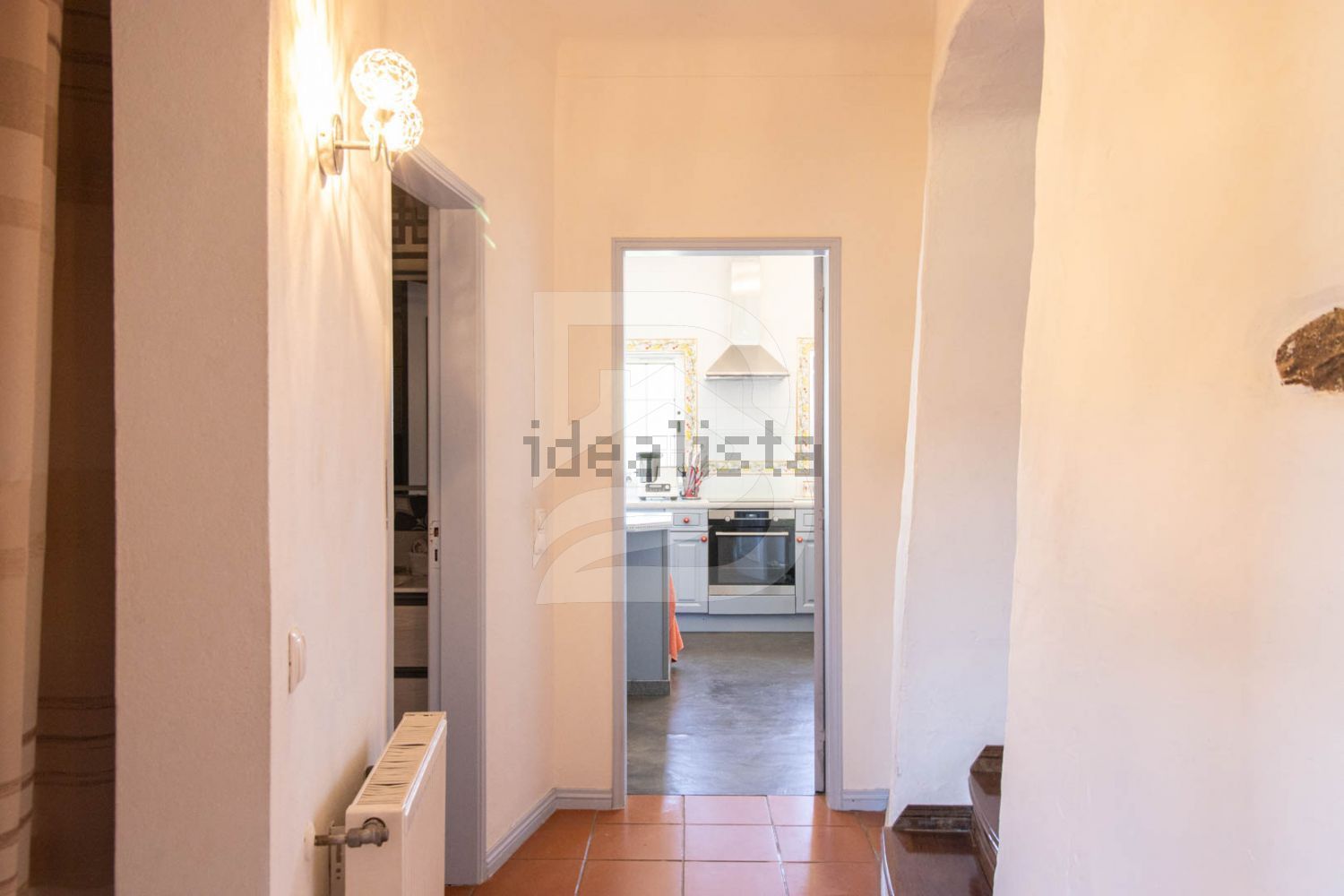 小楼房或独栋别墅出售在Algoz e Tunes - 过道