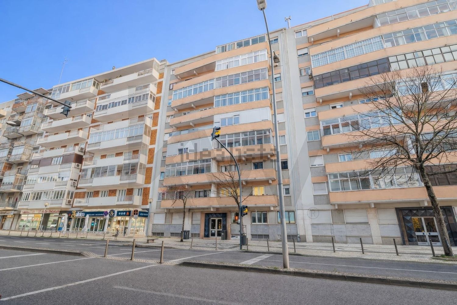 公寓 t3出售在Avenida Columbano Bordalo Pinheiro s/n - 视线