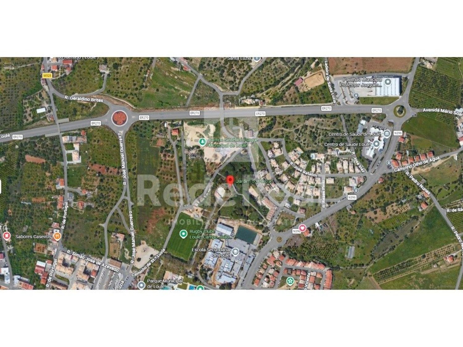 小楼房或独栋别墅出售在Avenida Laginha Serafim - 照片