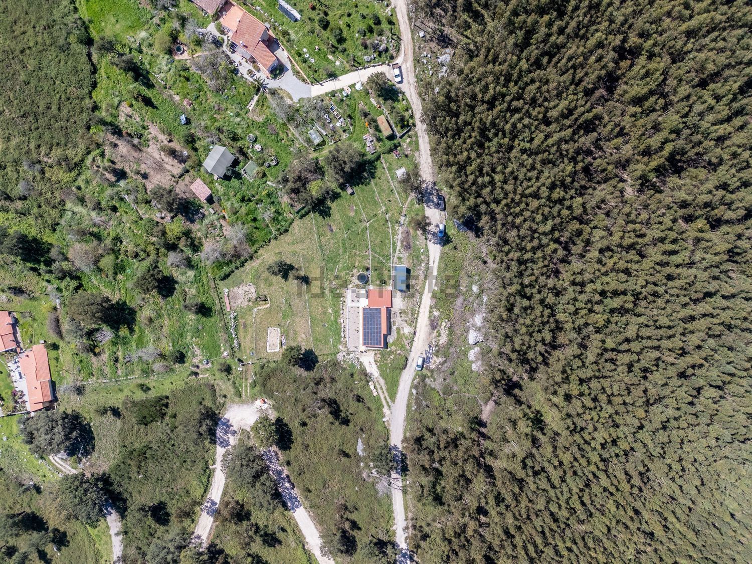 小楼房或独栋别墅出售在Estrada Sem Nome - 照片