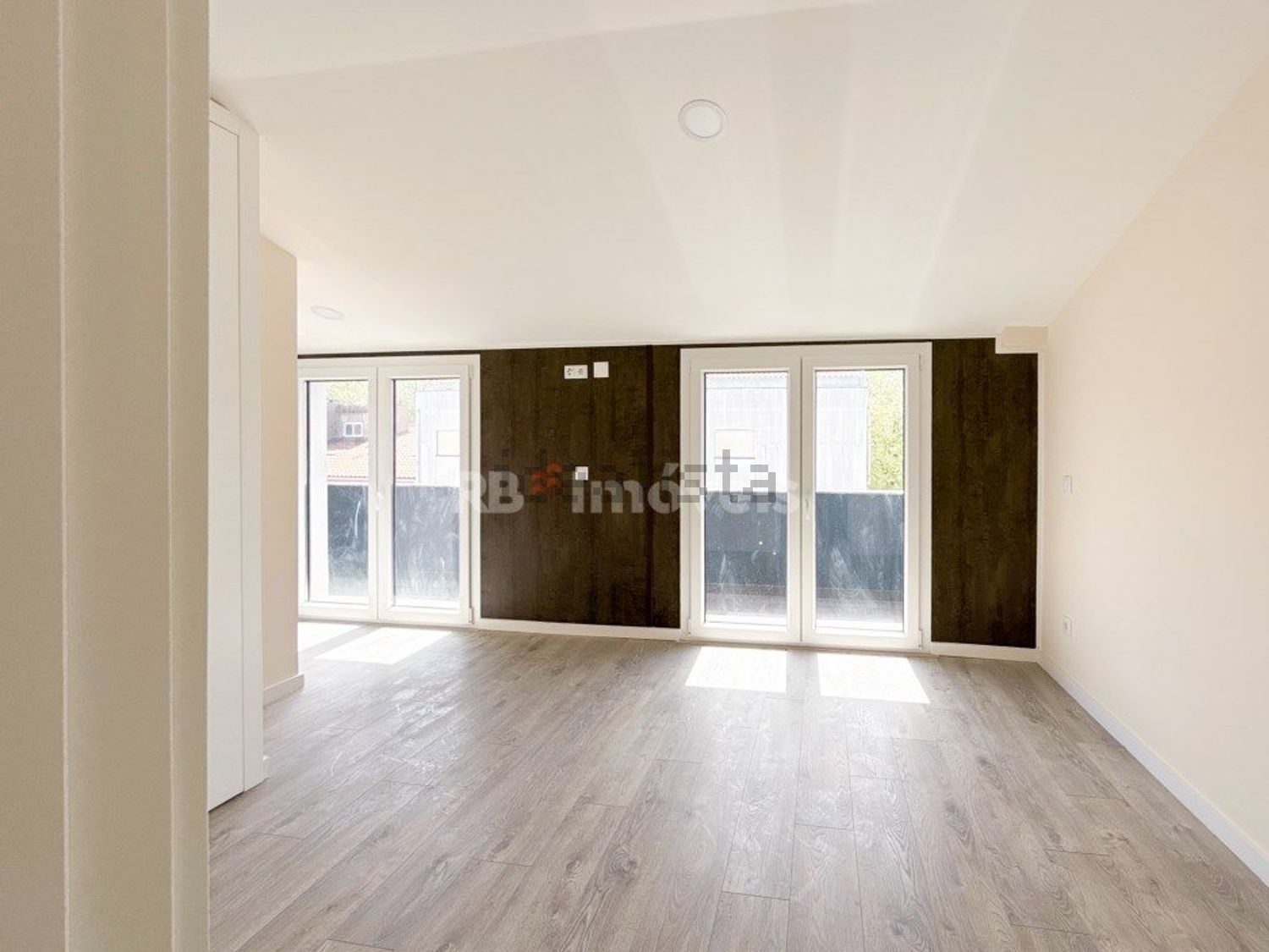 公寓 t4出售在Rua da Rainha Santa Isabel, 17 - 客厅