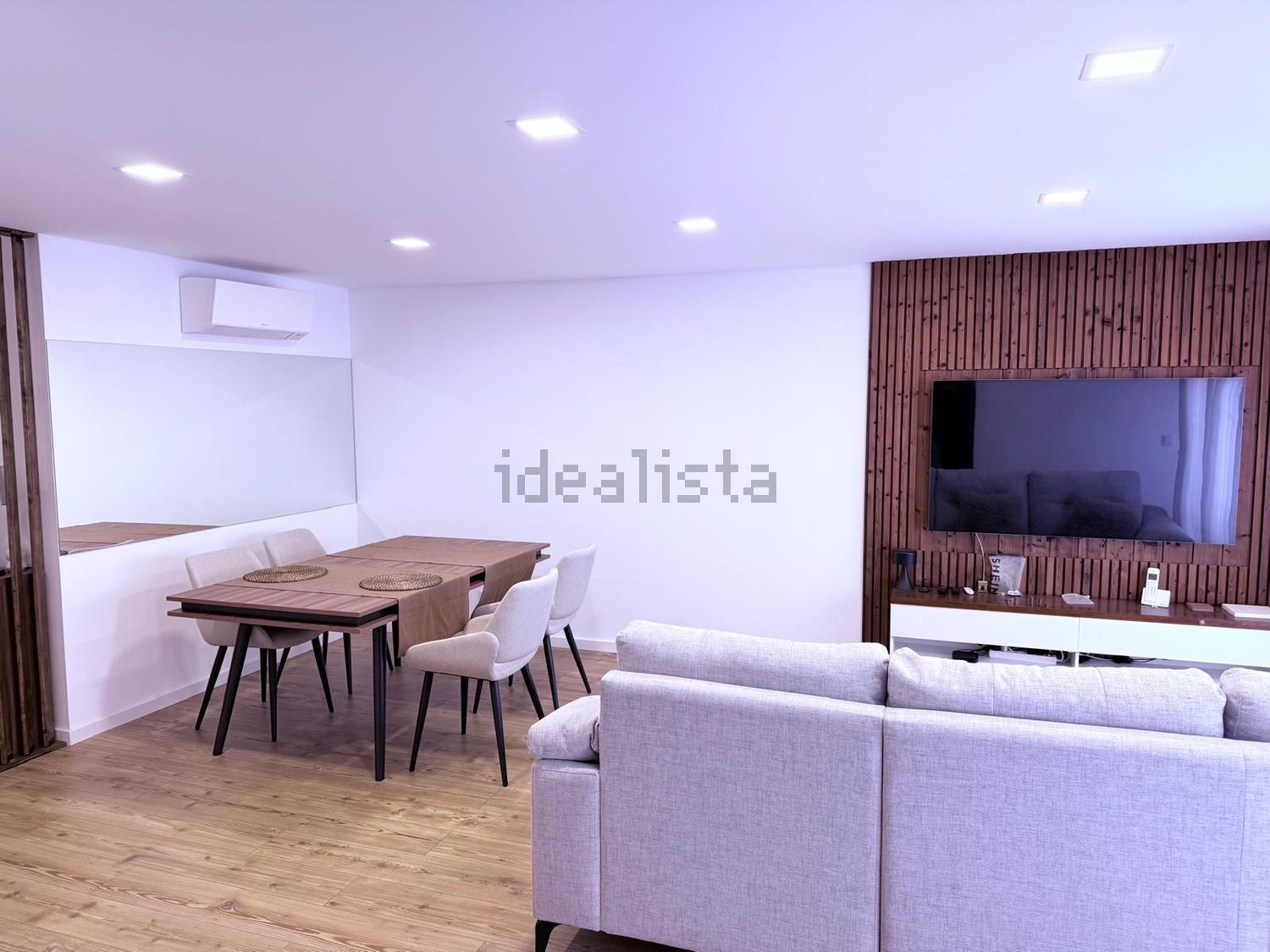 出租公寓 t2在Rua Espregueira Mendes, 2720 -108 - 客厅