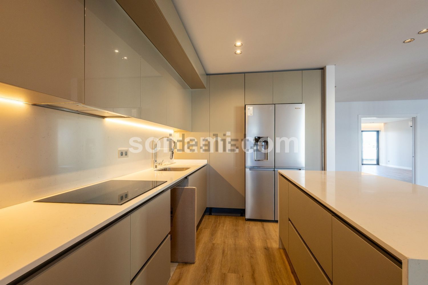 公寓 t5出售在Horta das Figuras - Lejana - Senhora da Saúde - 厨房