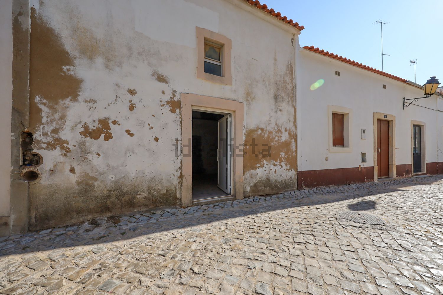 小楼房或独栋别墅出售在Centro Oeste da Cidade de Loulé - 外立面