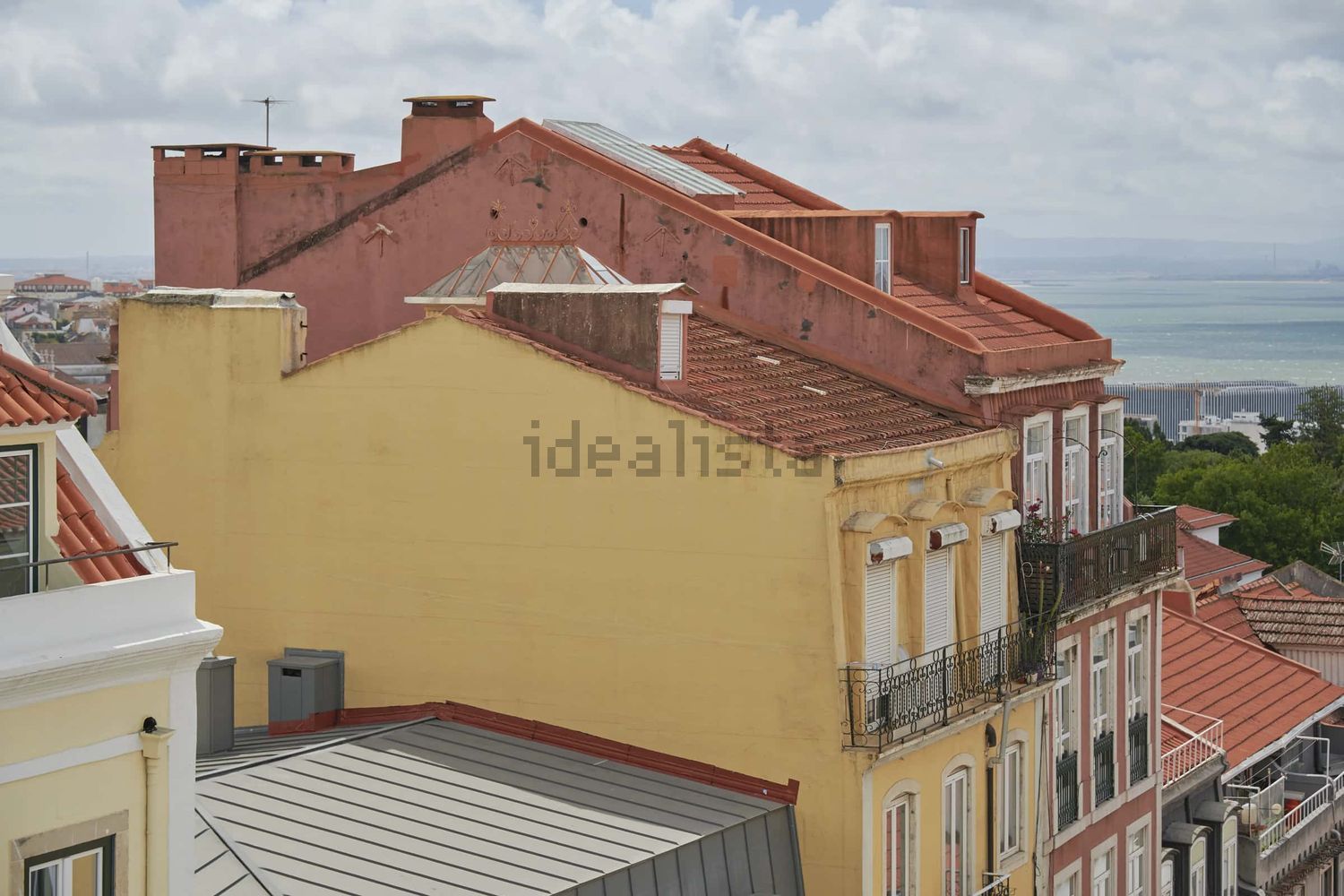 出租房间在Rua de São Bernardo, 15 - 阳台