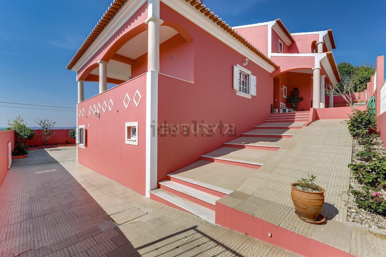 小楼房或独栋别墅出售Urbanização Quinta da Coutada, 14 - 外立面