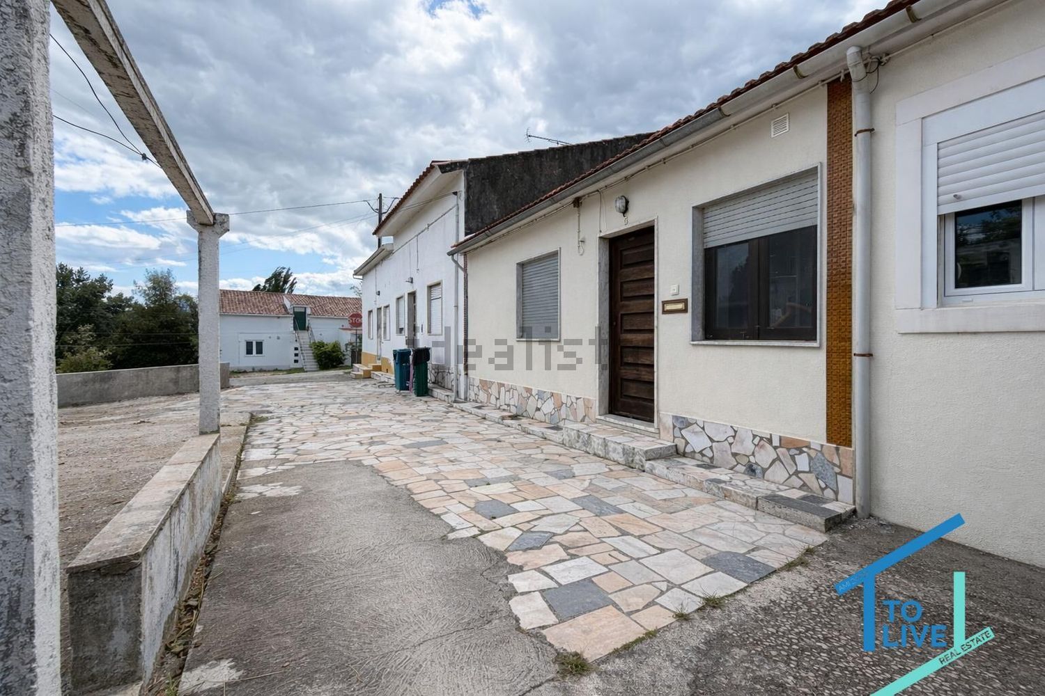 双拼别墅出售在Tomar e Santa Maria dos Olivais - 外立面