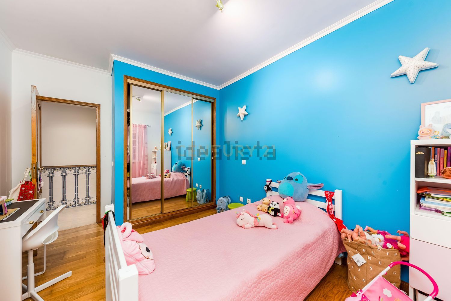 小楼房或独栋别墅出售在Rua da Andorinha, 14 - 卧室