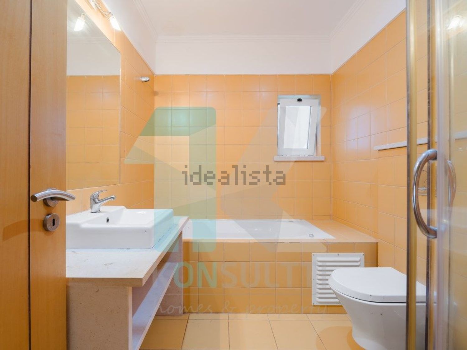 小楼房或独栋别墅出售在Praia da Luz - 卫生间