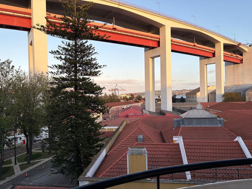 出租公寓 t2在Rua 1º de Maio, 142