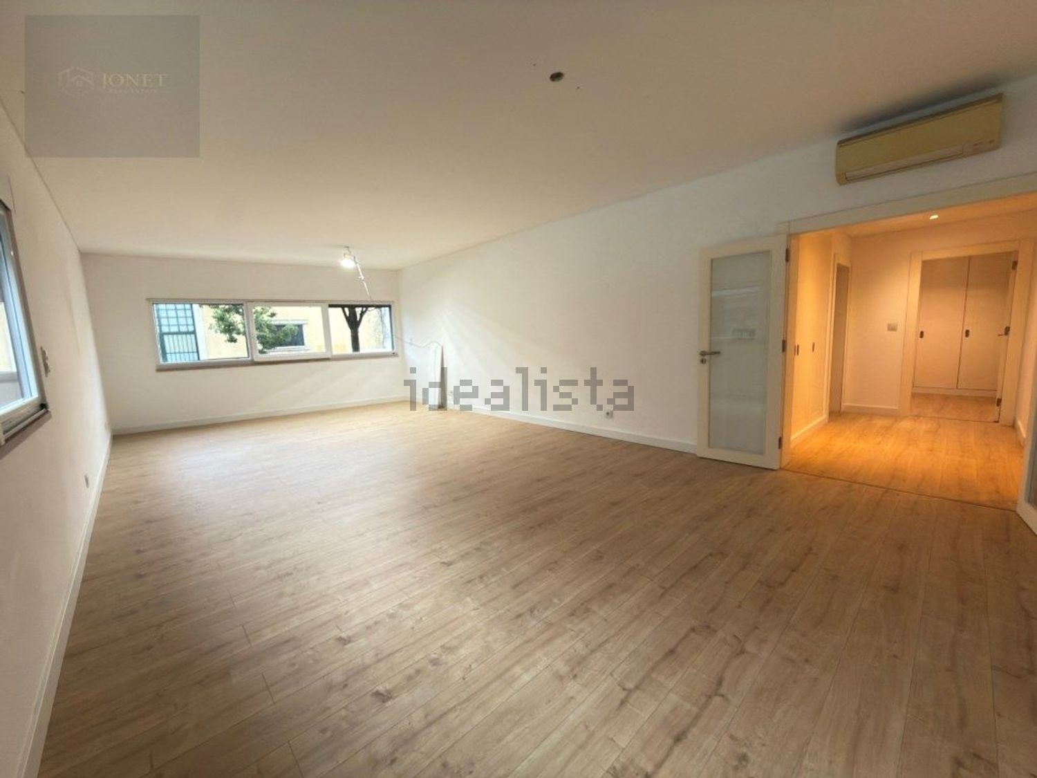 出租公寓 t2在Rua Fernão Mendes Pinto - 客厅