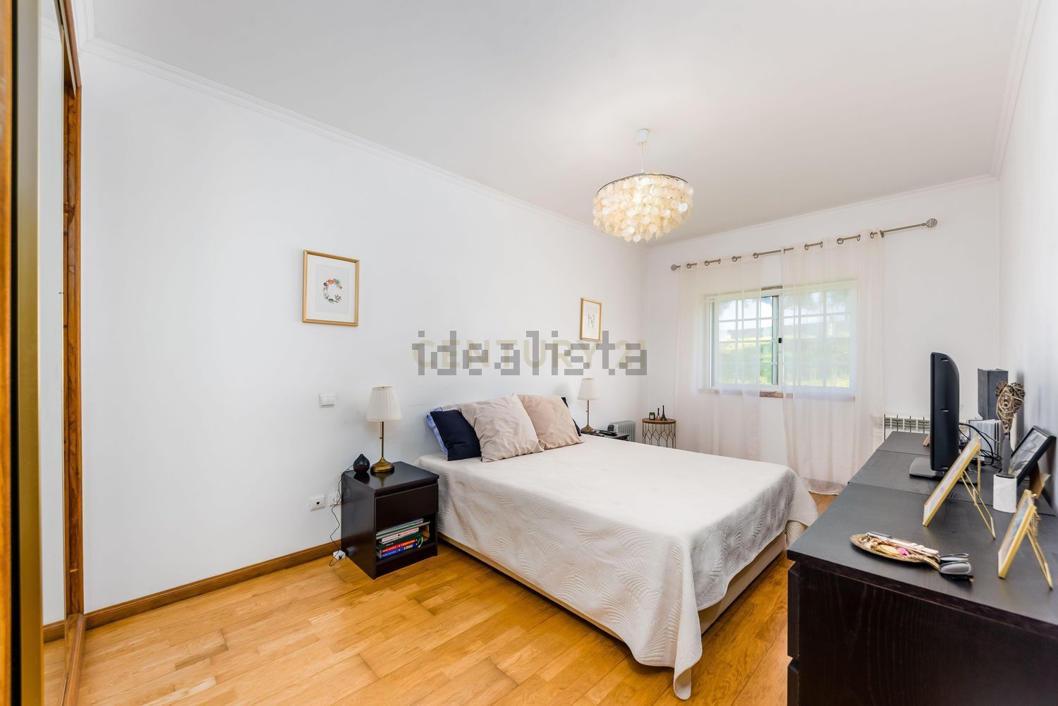 小楼房或独栋别墅出售在Rua da Andorinha, 14 - 卧室