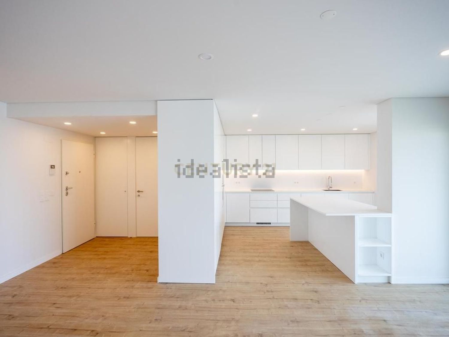 公寓 t4出售在Rua Sarmento de Beires, 47 - 厨房