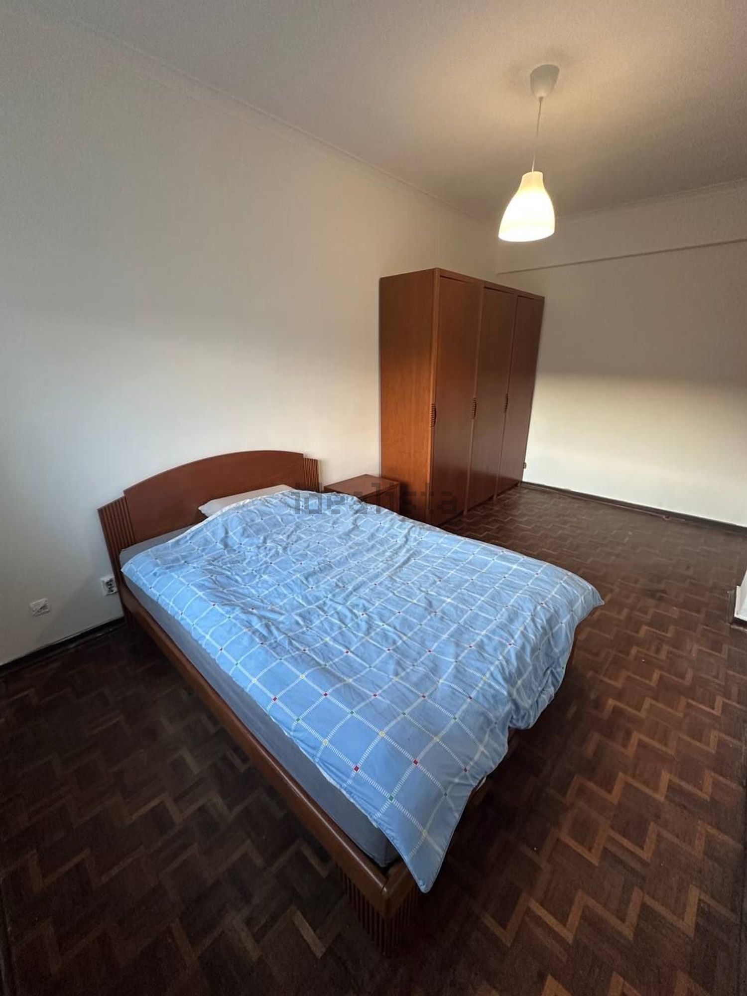 出租房间在Rua Ferreira de Castro, 3 - 卧室