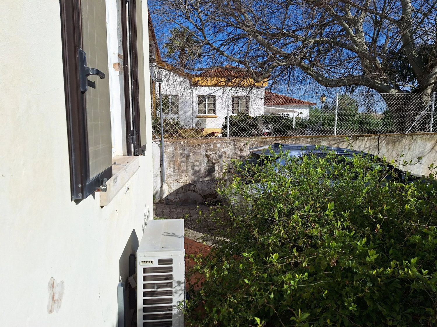 小楼房或独栋别墅出售在Rua de Faro - 外立面