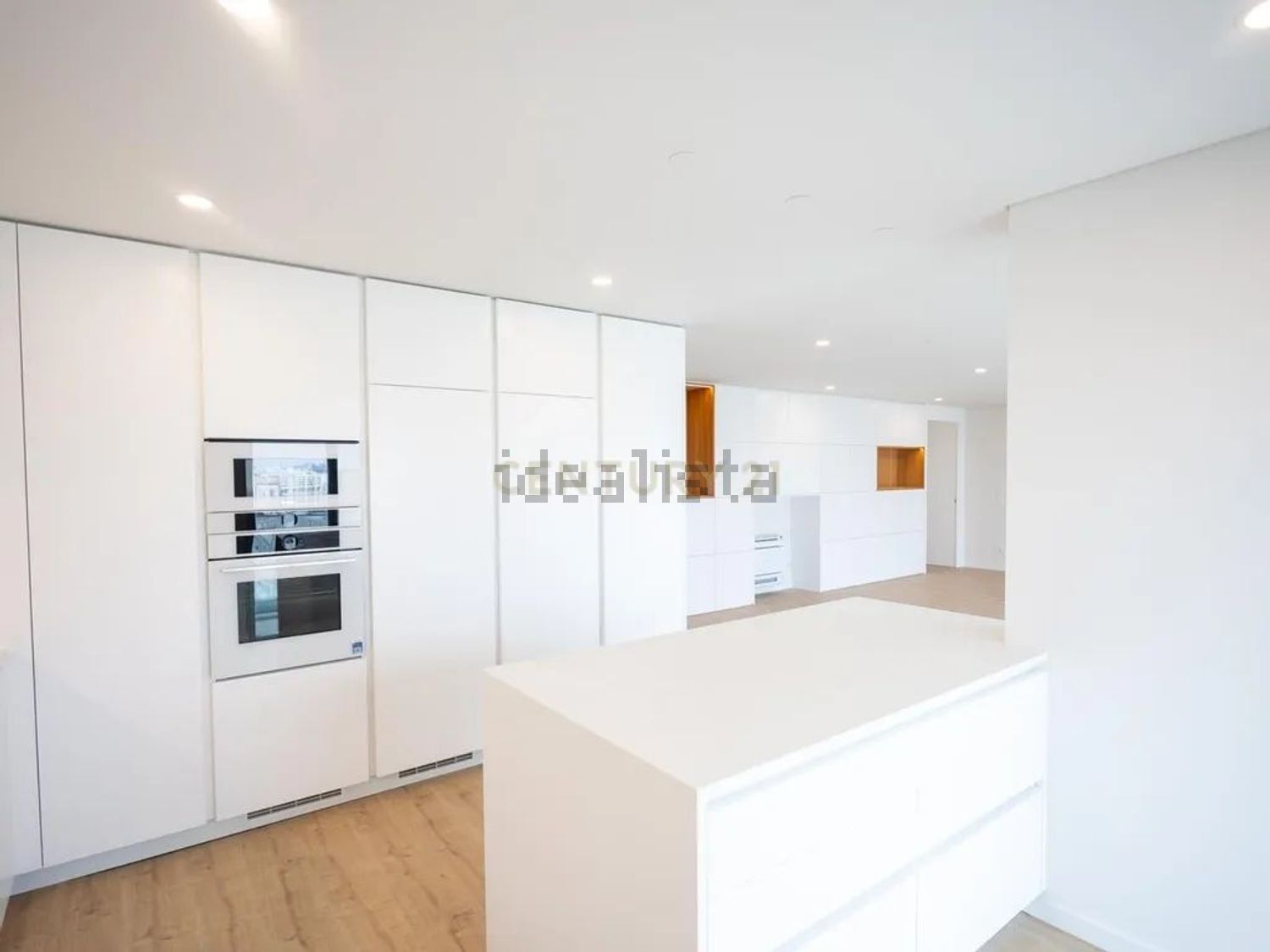 公寓 t4出售在Rua Sarmento de Beires, 47 - 厨房