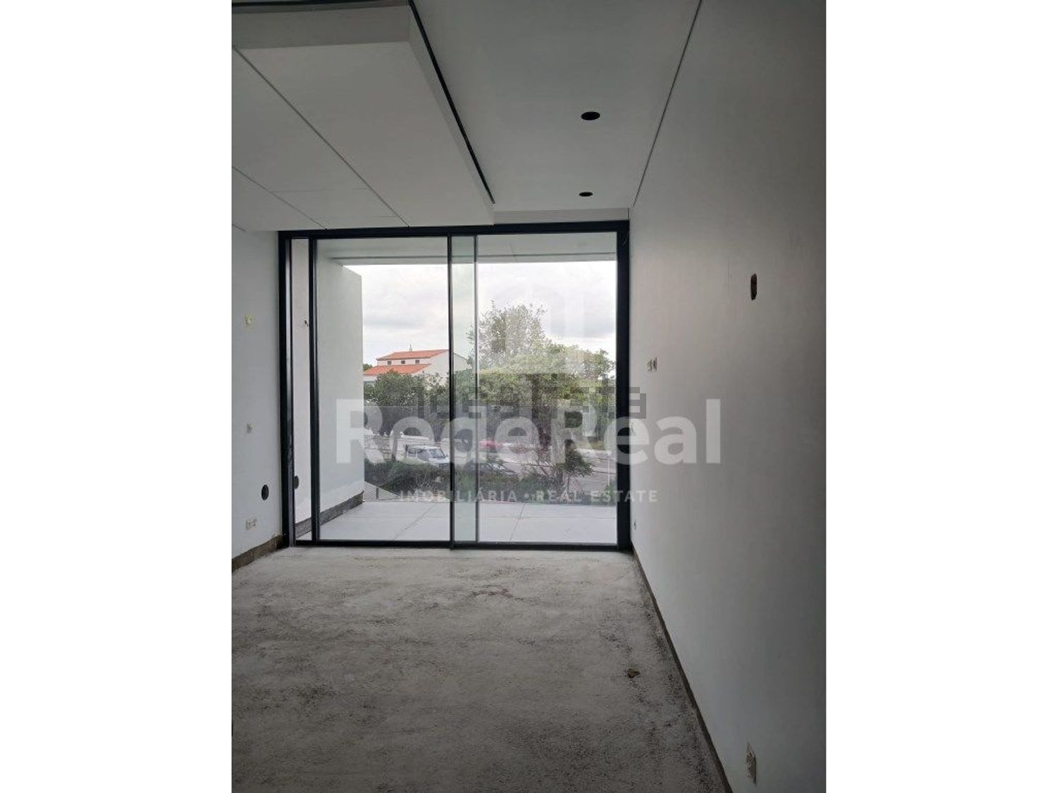 小楼房或独栋别墅出售在Avenida Laginha Serafim - 卧室