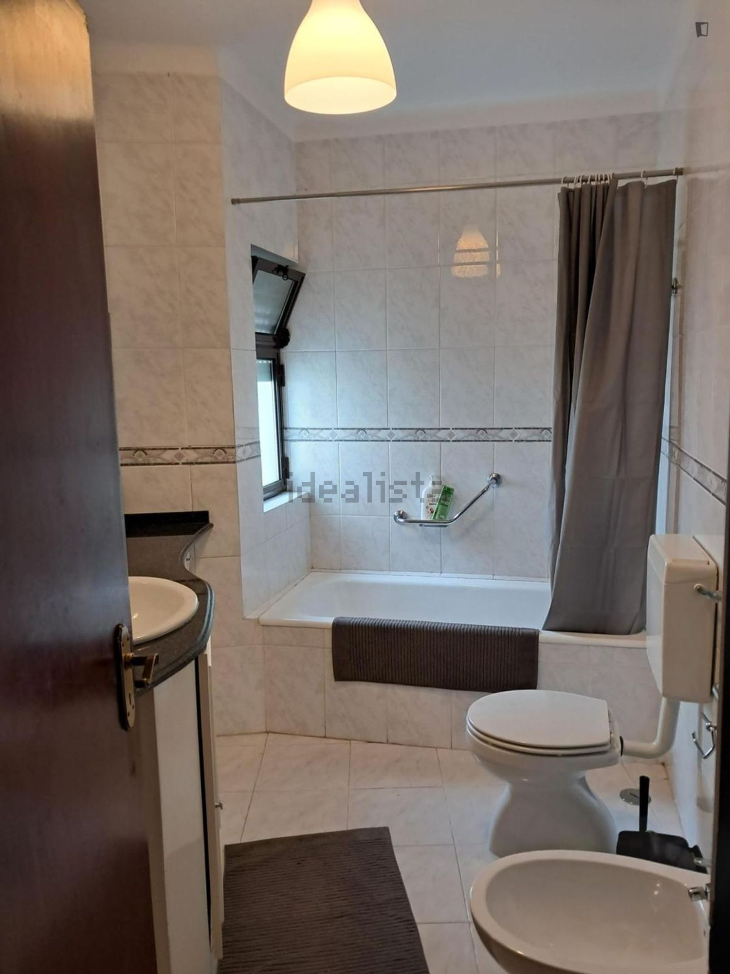 出租房间在Avenida Nossa Senhora dos Remédios - 卫生间