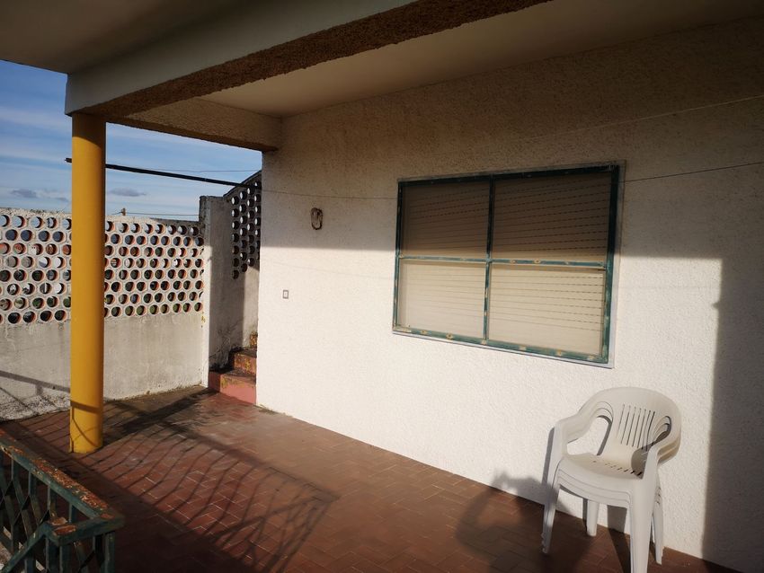 小楼房或独栋别墅出售在Rua do Centro Agrícola