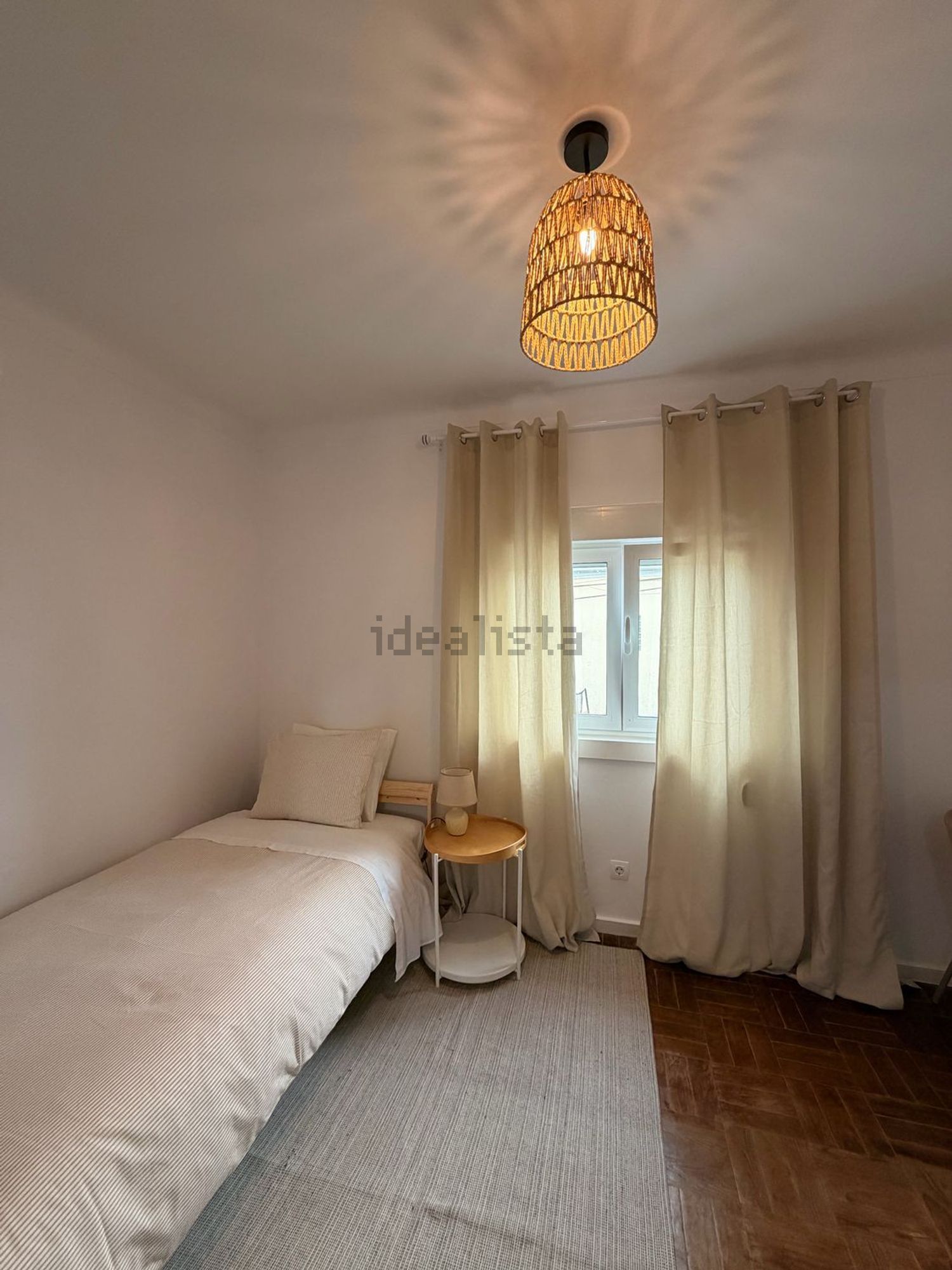 出租房间在Rua Dom Luís Coutinho, 108 - 卧室