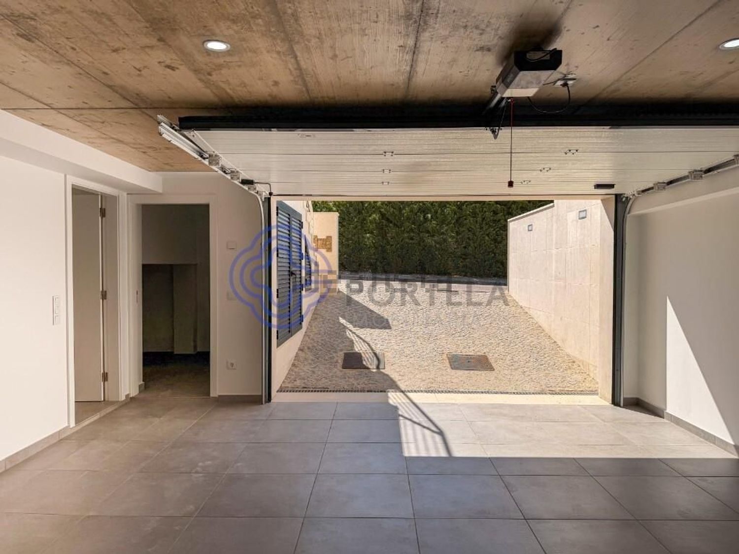 小楼房或别墅出售在Gambelas - 阳台