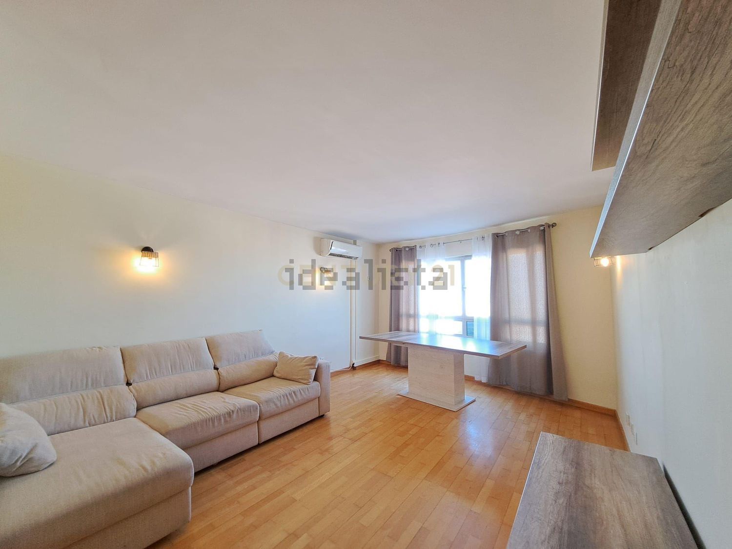出租公寓 t1在Avenida Engenheiro Arantes e Oliveira s/n - 客厅