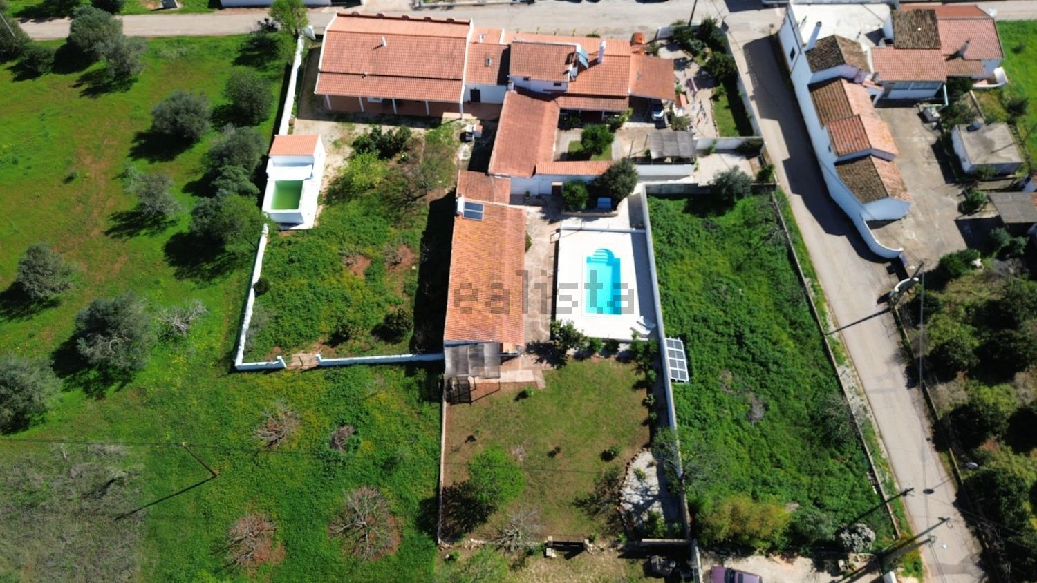 小楼房或独栋别墅出售在Estrada Ribeira de Alte s/n - 视线