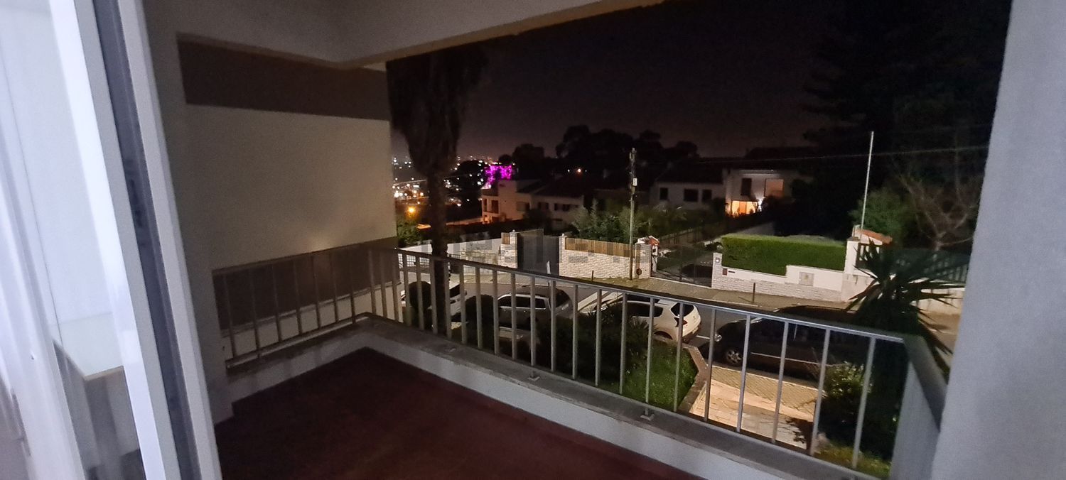 出租房间在Avenida Dom Luís I, 34 - 阳台