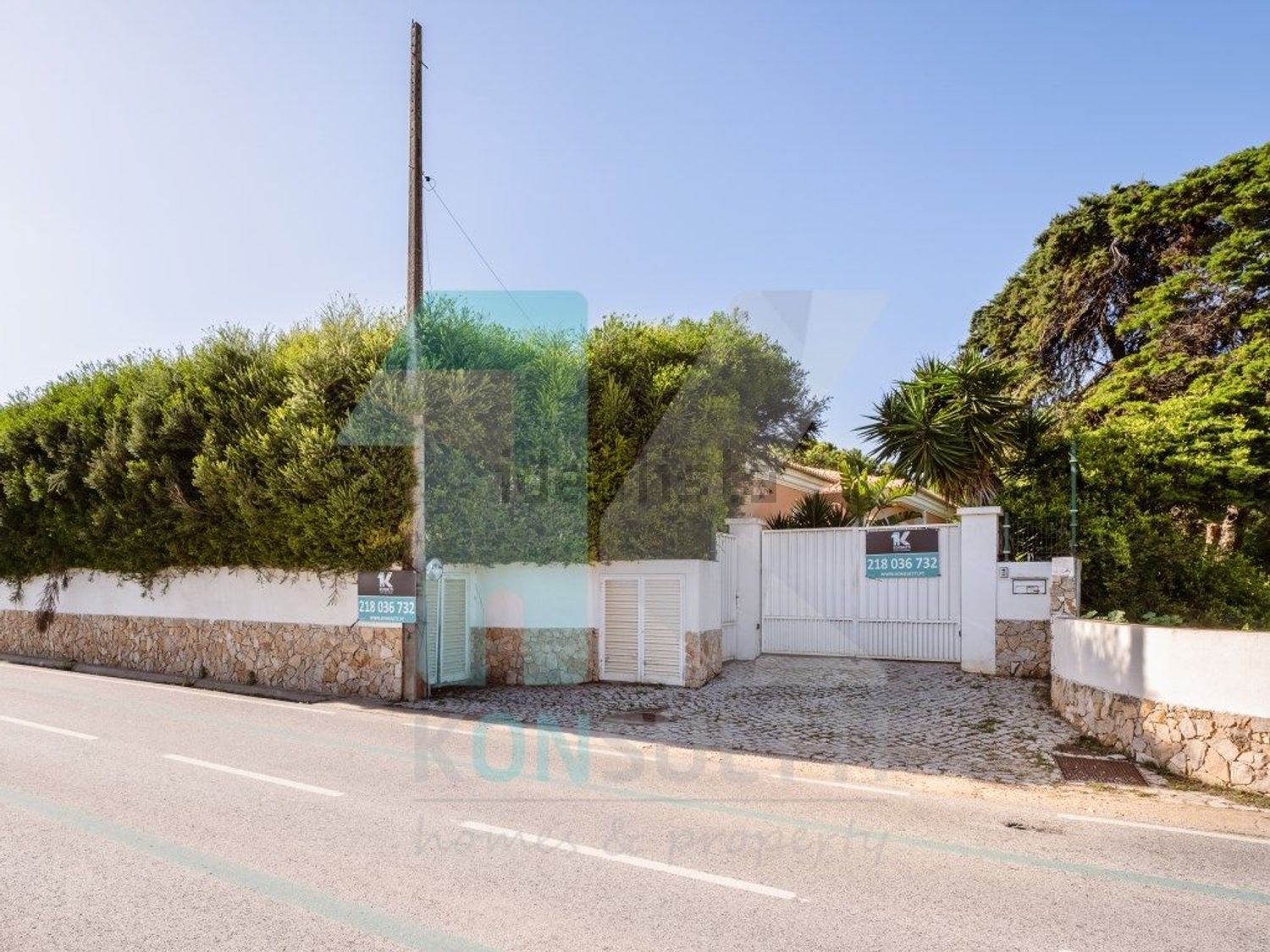 小楼房或独栋别墅出售在Praia da Luz - 外立面