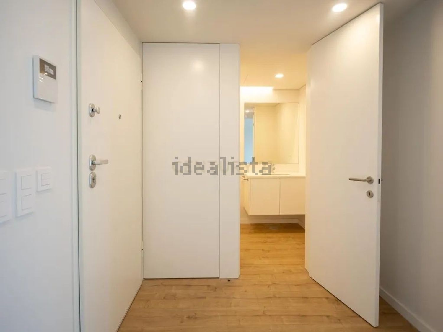 公寓 t4出售在Rua Sarmento de Beires, 47 - 过道