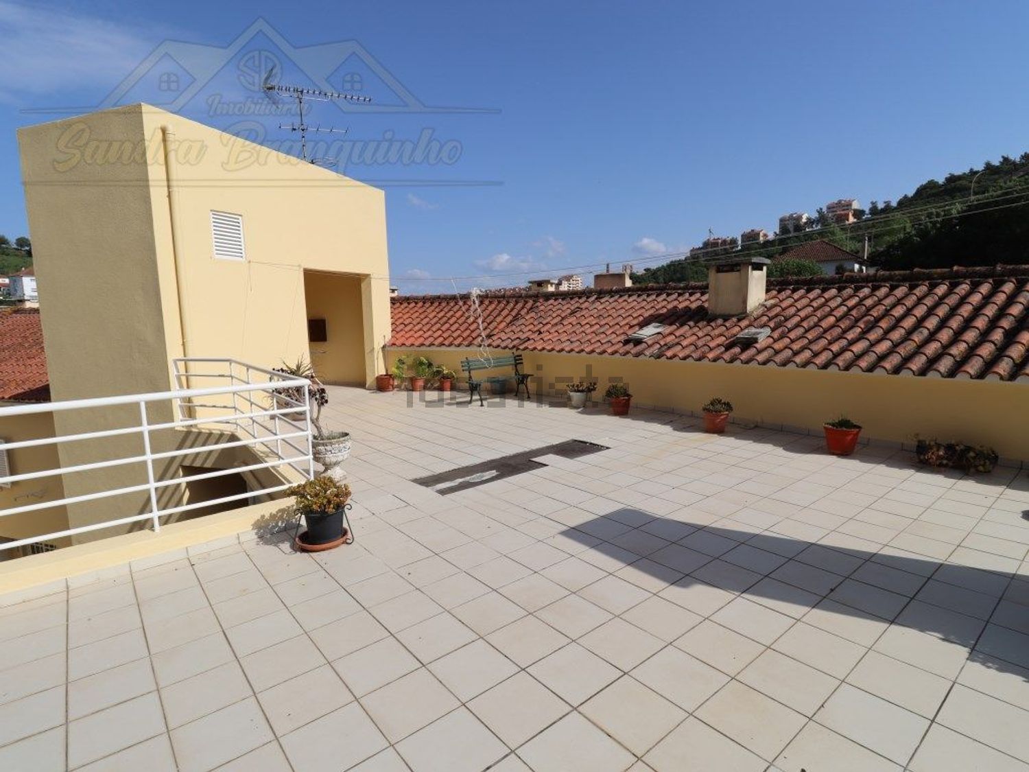 出租公寓 t3在Avenida António Maria Jalles, 100 - 阳台