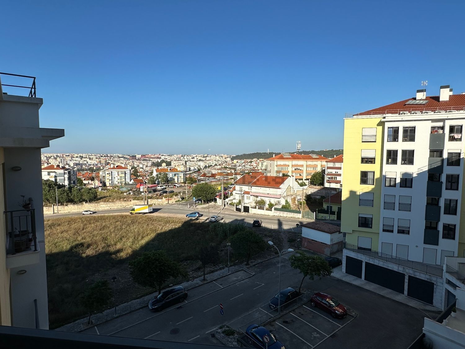 出租公寓 t2在Rua Espregueira Mendes, 8 - 停车位