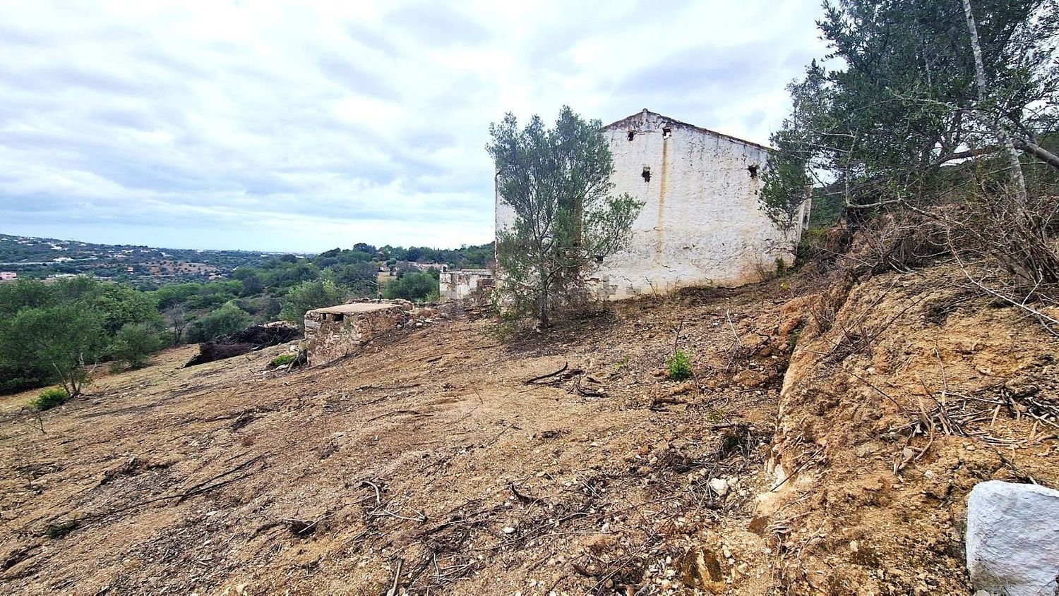 小楼房或独栋别墅出售在Rua Cerro Cabeça de Câmara, 8100-289 Loulé s/n - 花园