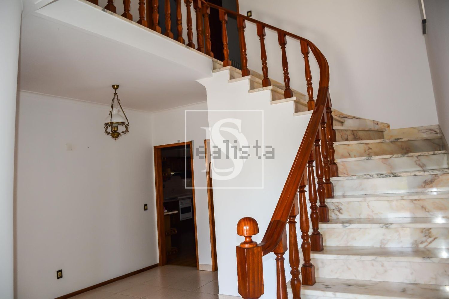 小楼房或独栋别墅出售在Tomar e Santa Maria dos Olivais - 详情