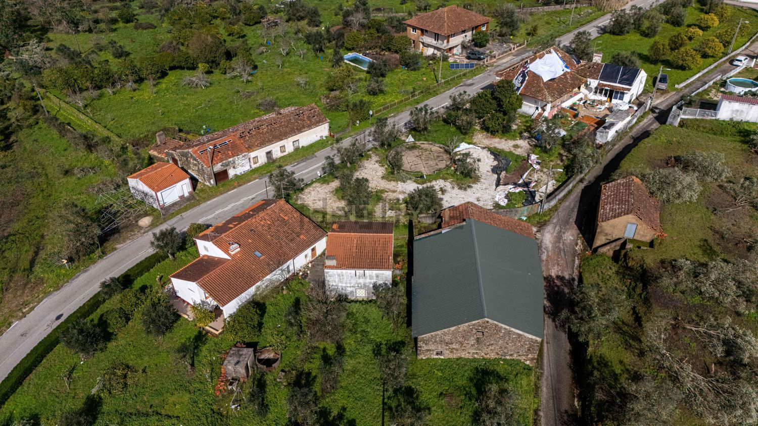 小楼房或独栋别墅出售在Rua São Luis s/n - 照片