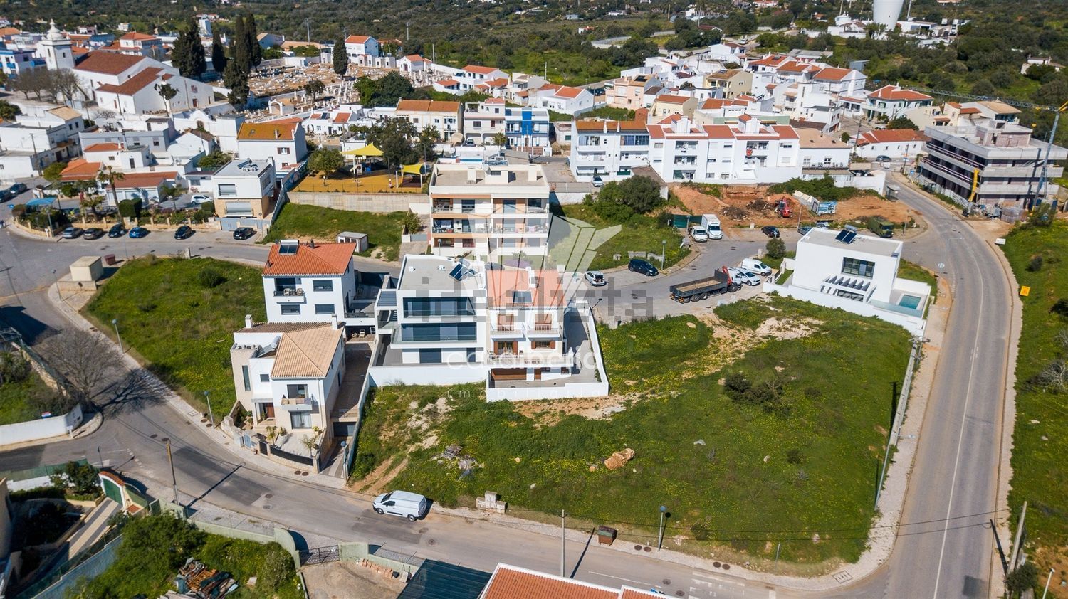 小楼房或独栋别墅出售在Centro da Vila - 视线