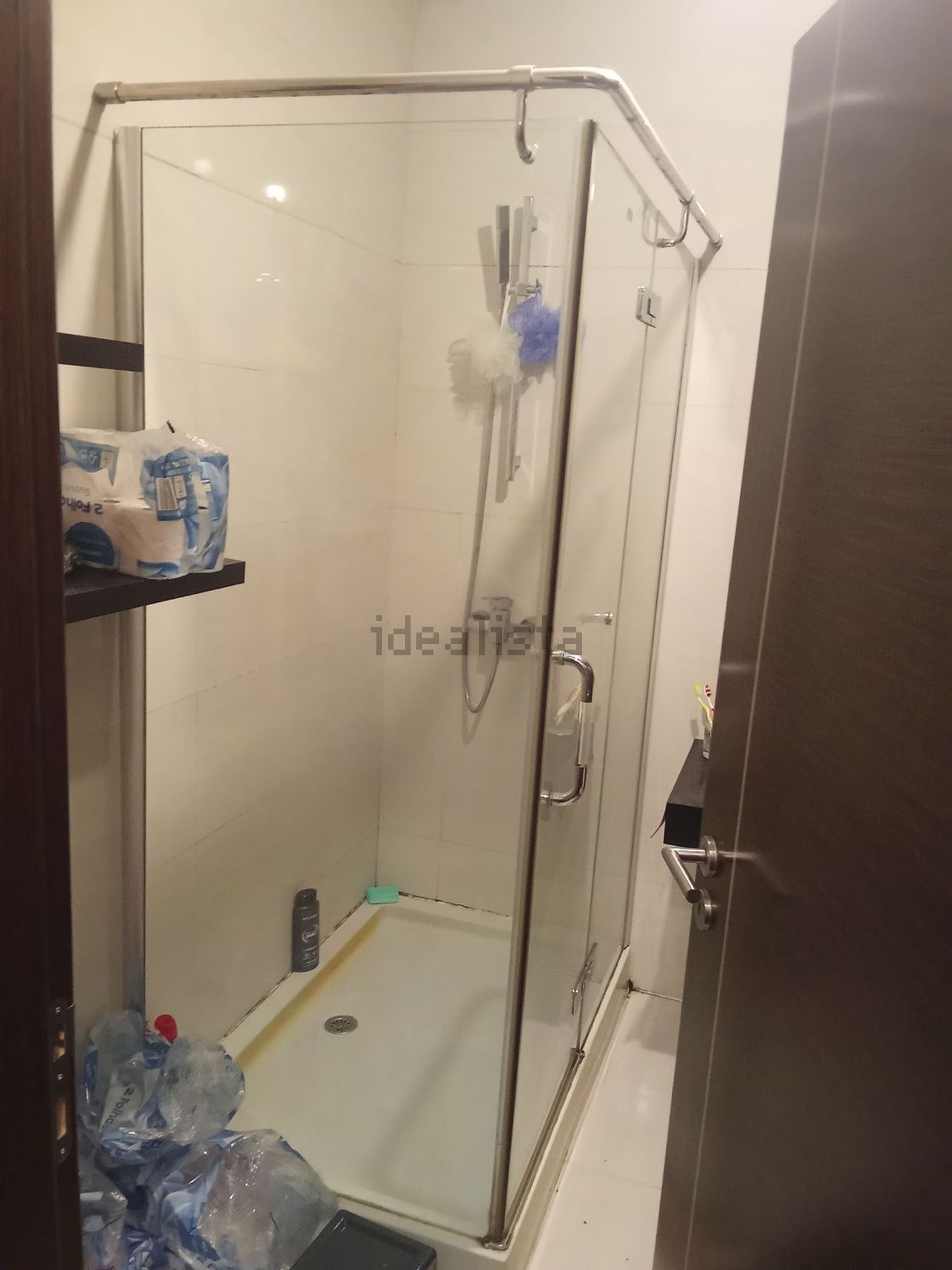 出租房间在Rua Ramalho Ortigão, 26 - 卫生间