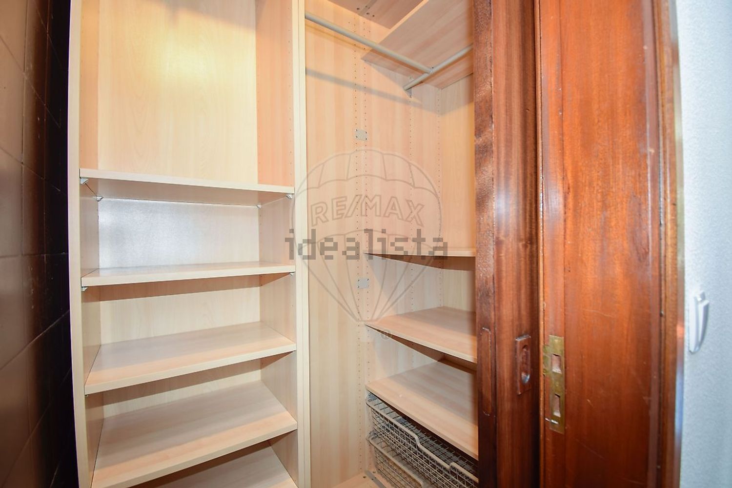 出租公寓 t1在Avenida Professor Doutor Reinaldo dos Santos - 试衣间