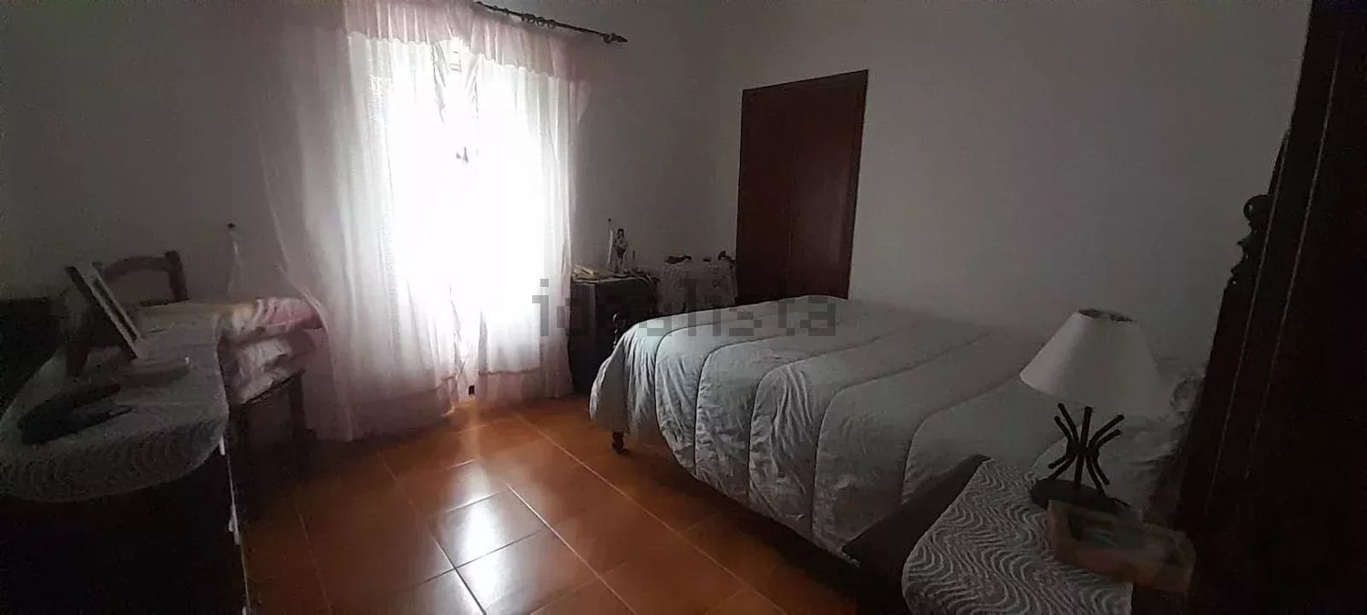 小楼房或独栋别墅出售在Rua da Ponte - 卧室